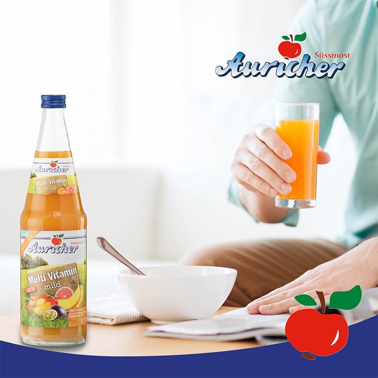 Ein Frühstück mit Multi-Vitamin-Saft!